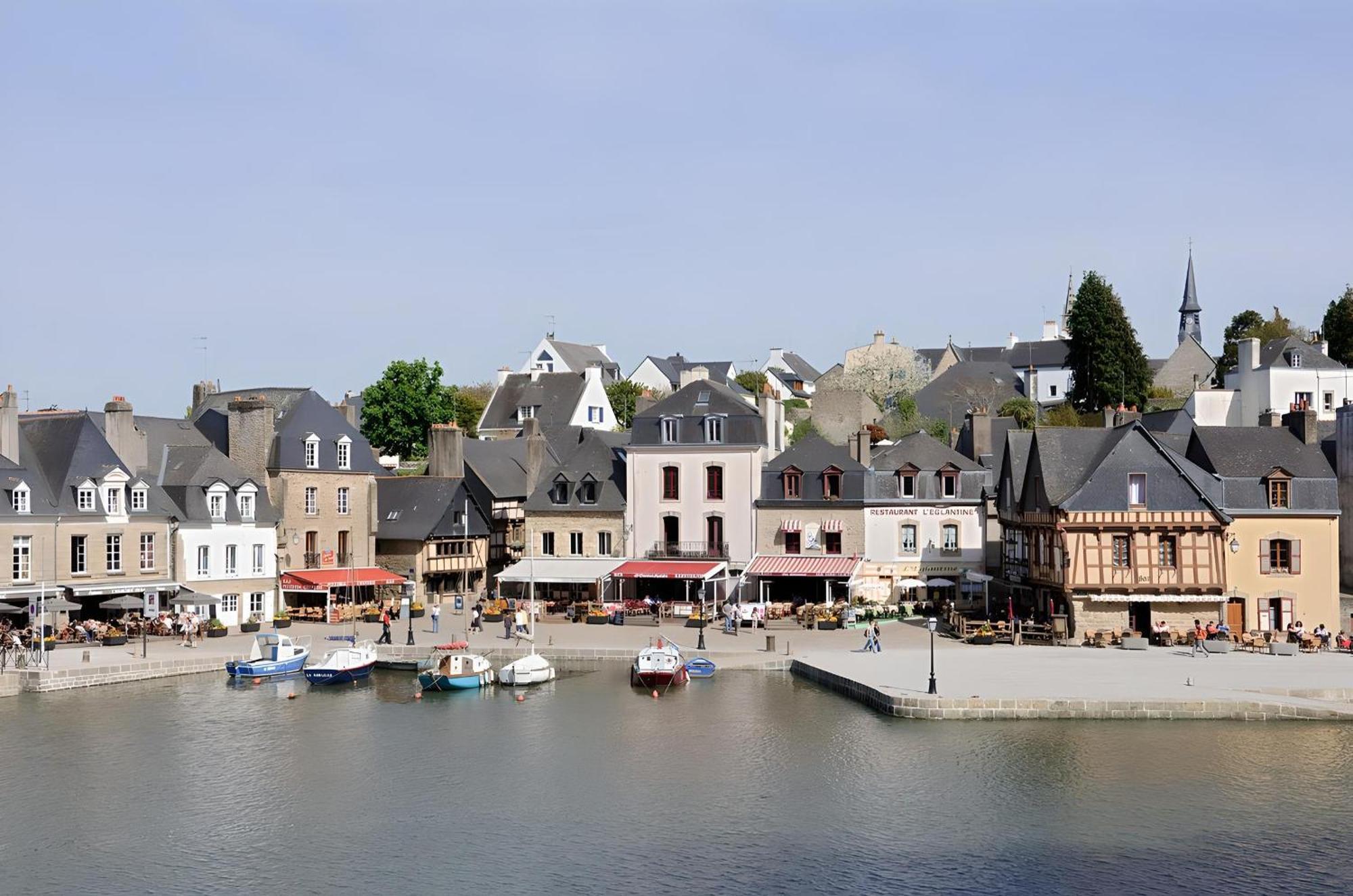 grand studio avec parking à 10 minutes des plages Lorient Esterno foto